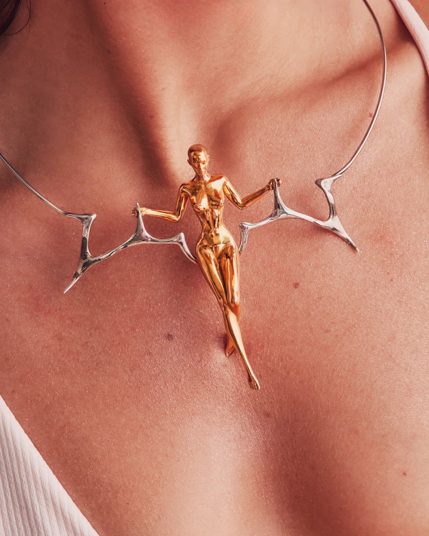 ERA NECKLACE